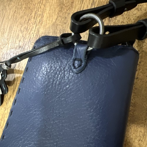 Henry Beguelin Leder Handy Crossbody Schultertasche Geldbörse Deep Blue Black Strap - Bild 21 von 24