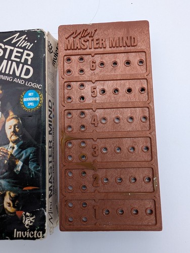 MINI MASTERMIND STRATEGY COMPACT GAME BY INVICTA 1972 Boxed With Instructions - Picture 3 of 4