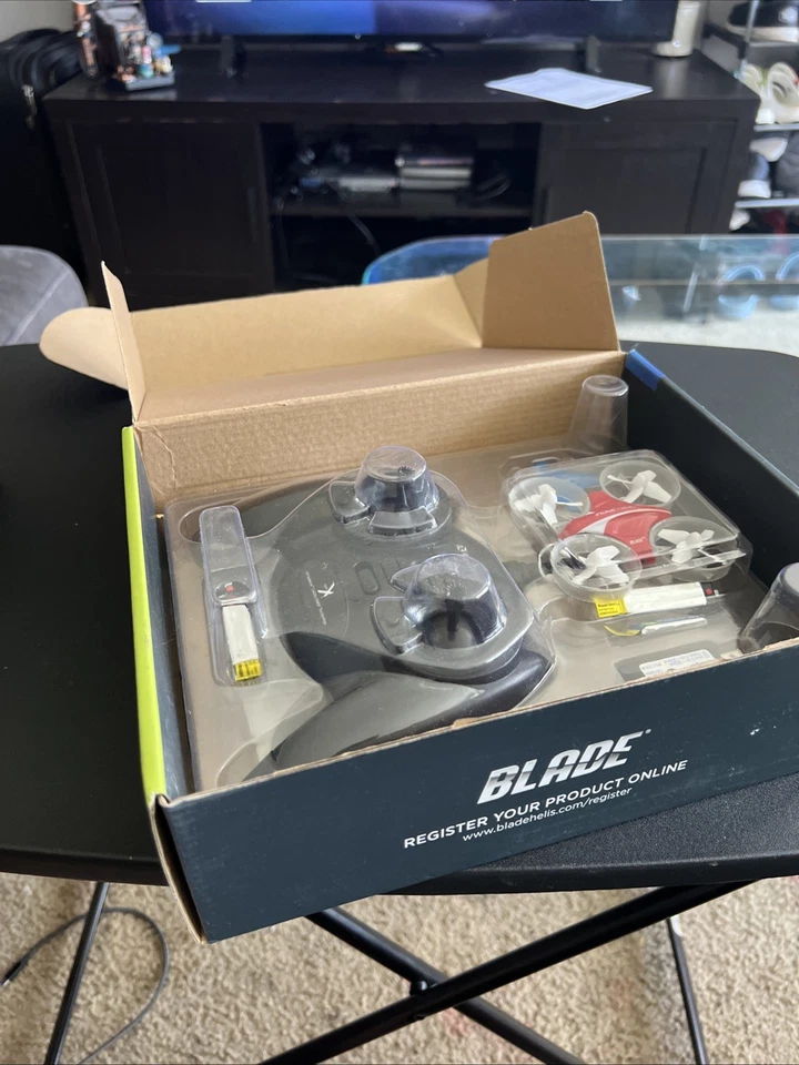 Horizon Blade Inductrix Micro Drone Quadcopter BLH8700 - Image 2 of 4