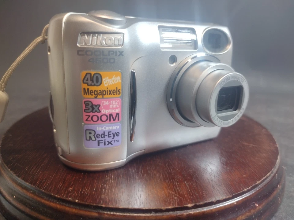 Nikon Coolpix 4600 Digital Camera 4.0MP 3x Zoom W Box, Cord, Tested Works - Image 4 of 4