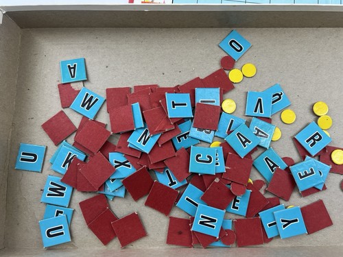 Vintage Scrabble For Juniors Crossword Game 1968 COMPLETE New Words 2 Sided - Picture 9 of 9