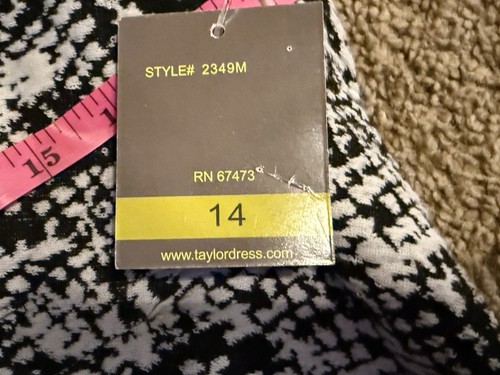 Taylor Brand Snakeskin Print Dress With Zipper Accent Women’s Size 14 NWT - Picture 10 of 12