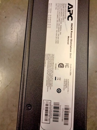 APC by Schneider Electric NetShelter 40-Outlets PDU APDU10151ME - Picture 3 of 7