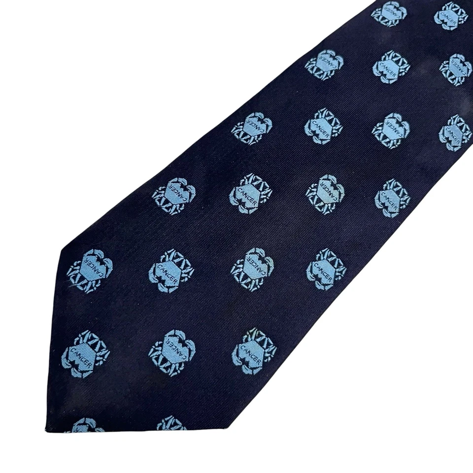 Corbata Fornasetti para Hombres "Zodiacus" Zodiaco Cáncer Signo Azul Marino Seda 3 7/8" (W) 58.5" (L) Foto 3 de 4