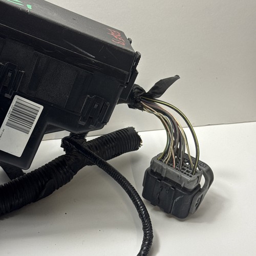 2012 - 2014 Ford Edge Engine Fuse Box Relay Box   OEM   CT4T-14290-LF - Picture 4 of 17