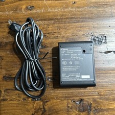 Genuine Canon Battery Charger Model LC E10C WithCable New