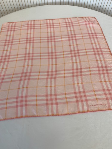 Foulard Burberry carré de soie Vintage Gavroche Tartan rose Cadeau Femme FO720 - Imagen 6 de 10