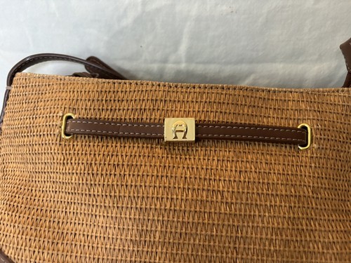 Etienne Aigner Woven Purse Tan And Brown - Picture 2 of 12