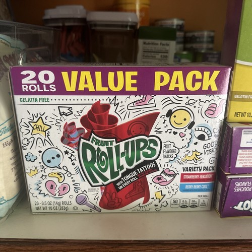 Fruit Roll-Ups Fruit Snacks Variety Pack (98 assorted flavors) NEW Family +Value - Picture 2 of 6