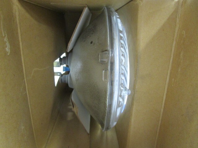 Picture 4 of 8