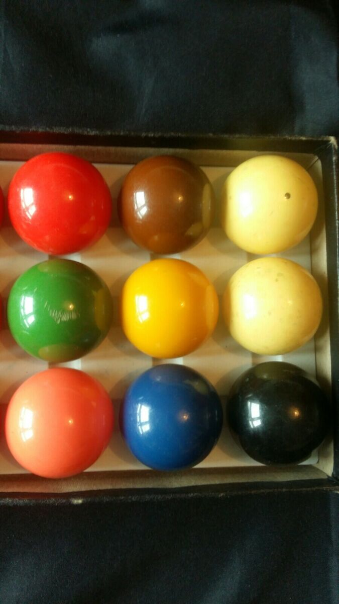 CRYSTALATE SNOOKER & BILLIARD BALL SET VINTAGE IN ORIGINAL CRYSTALATE SNOOKER & BILLIARD BALL SET VINTAGE IN ORIGINAL