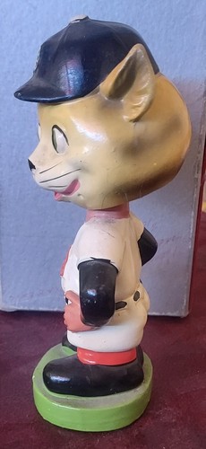 Vintage 1962 Detroit Tigers Bobblehead Japan Tiger Face Paws Green Base (VG) - Picture 6 of 8