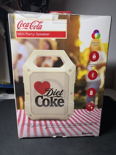 Diet Coke Coca Cola Mini Party Wireless Bluetooth Speaker Red/White - New - Picture 3 of 7