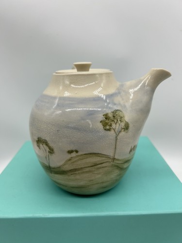 Pottery Teapot Kyushu Style Signed Heather Johnson 1986 Landscape Trees Design - Foto 4 di 11