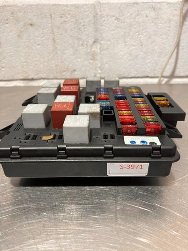 DAF LF 45 55 Fuse box 5010516886/b (S3971) - Picture 2 of 4