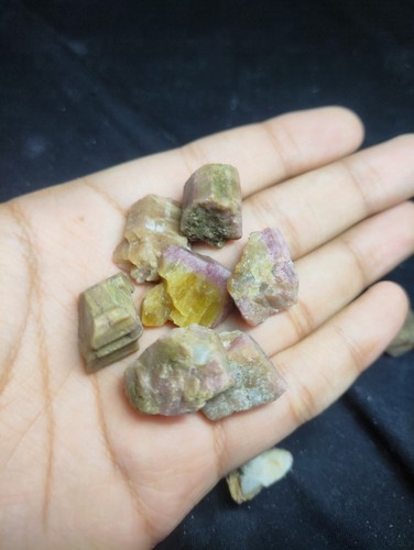 Pink Tourmaline with Yellow Green Hue, Raw Gemstone Natural Form Chunks 30-40cts - Picture 4 of 5