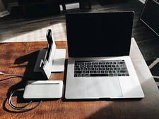 MacBook Pro 15 inch 2017 with Brydge Vertical Dock & Multiport Hub