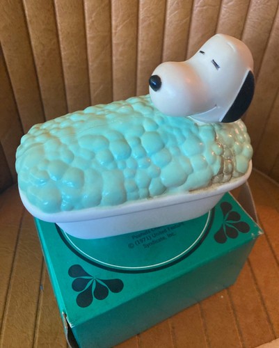 VINTAGE AVON SNOOPY BUBBLE TUB BUBBLE BATH WITH BOX 1971 PEANUTS CHARLIE BROWN - Picture 4 of 7