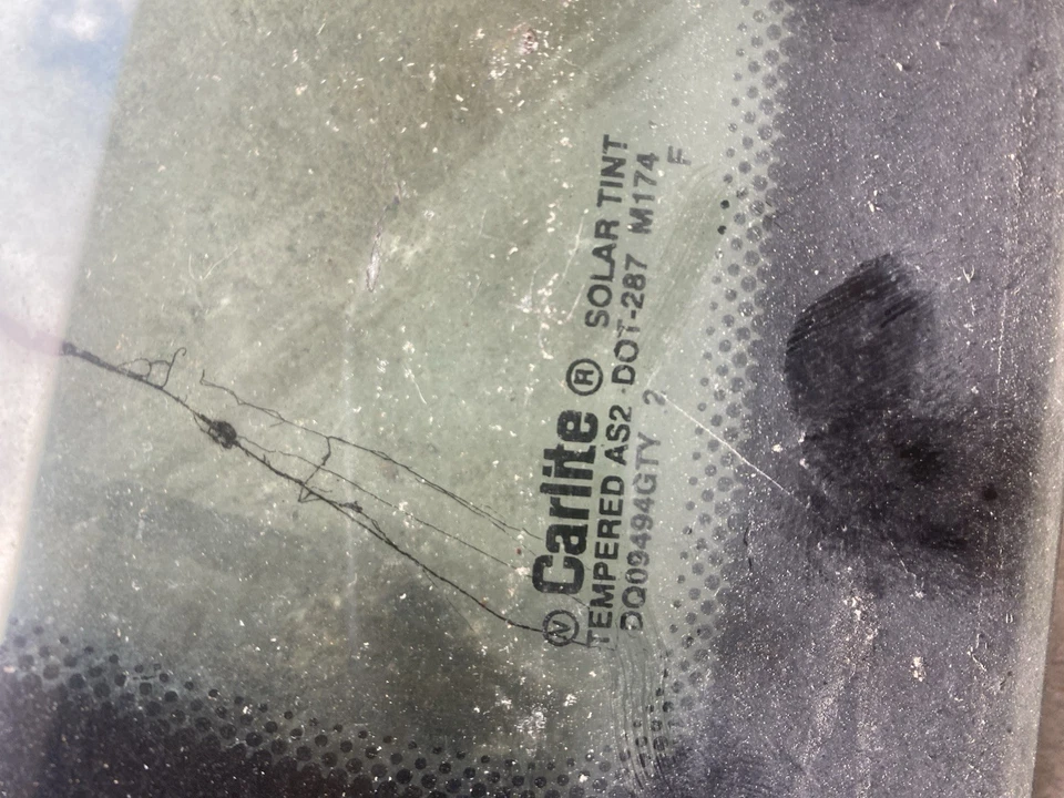 Ford Mustang cupé pasajero trasero R cuarto ventana de vidrio compatible con 2000-2004 00 Foto 3 de 3