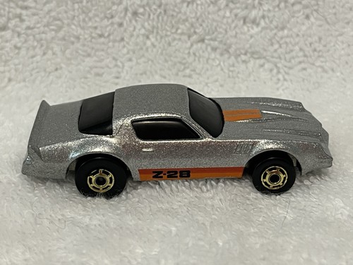 Hot Wheels Camaro Z28 Silver Variation Non Metalflake and Regular - Picture 3 of 12