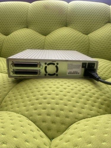 SyQuest SQ5200C 200MB External SCSI Drive - Picture 6 of 9