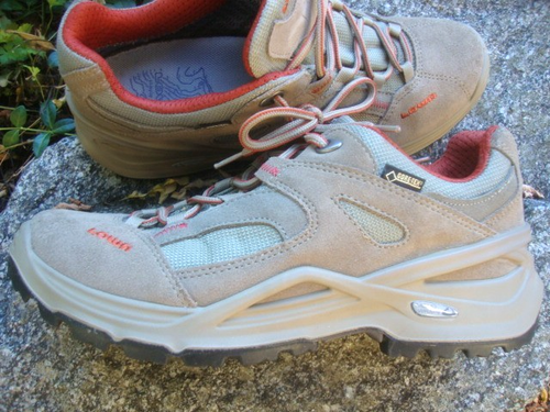 LOWA Wander-Outdoorschuh SIRKOS GTX LO Gr.41 1/2 Gore-Tex Beige 1x getragen