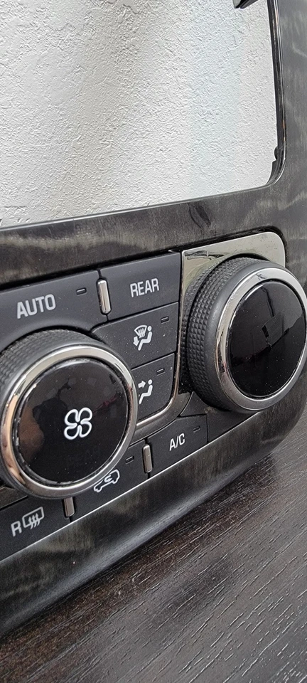 Buick Enclave 2013-2017 calefacción climatización radio bisel 23140662 Foto 3 de 4