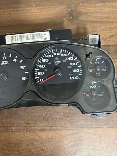 2007-2010 Chevrolet Silverado 1500 Speedometer Instrument Cluster 28081460 - Picture 7 of 13