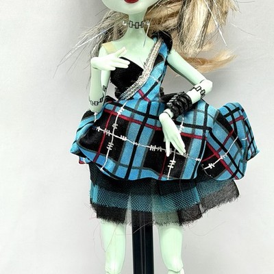 Monster High Sweet 1600 Frankiestein Doll G1 With Display Brush