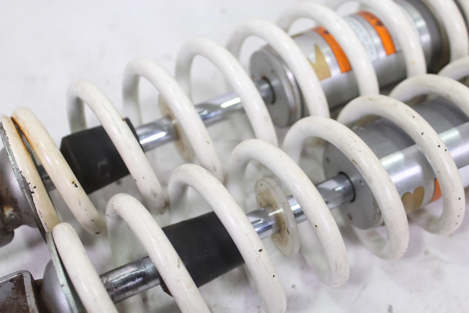 Yamaha SX 2006 Viper Mountain Kyb amortiguadores delanteros 15,25" ojo a ojo Foto 3 de 4