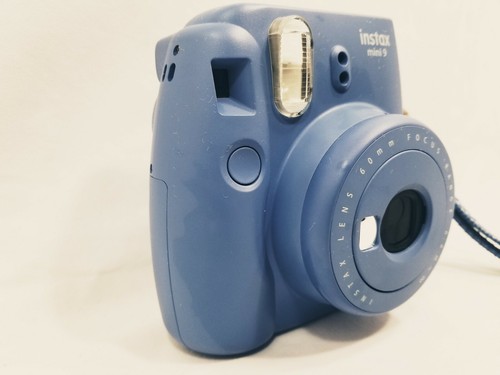 Fujifilm Instax Mini 9 Blue w Polkadot Hand Strap 10 Photos Remaining - Picture 2 of 8