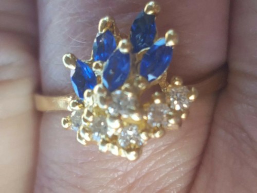 Anello Zaffiro Blu Taglio Marchesa e Zaffiro Bianco Creato in Laboratorio Oro Giallo Massiccio 14kt - Foto 2 di 12