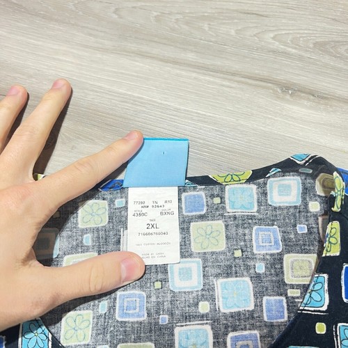 Vintage HQ Scrub Top Women's 2XL Long Sleeve Multicolor Geometric Crazy 90s EUC - Picture 6 of 7