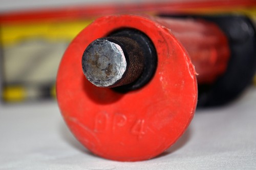 Herramienta de accionamiento HILTI modelo DP-2 de colección con accesorios en caja de hojalata de metal - Imagen 3 de 9
