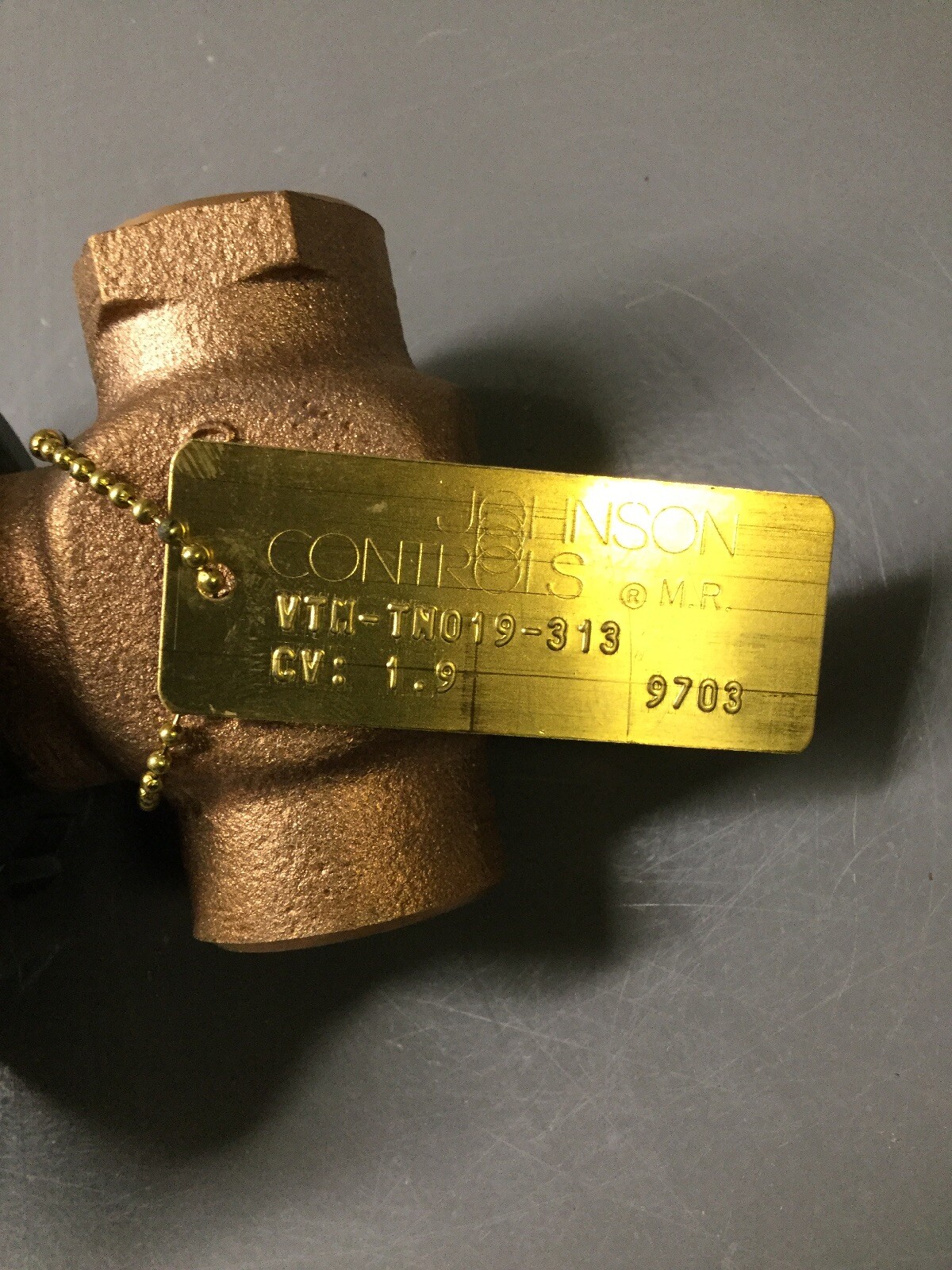 NEW, JOHNSON CONTROLS, VTM-TN019-313, SIZE 1/2 INCH TERMINAL VALVE, (6F-4) GORĄCE, obfite