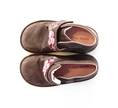 Stride Rite Girl's Brown Leather Veclro Shoes Ankle Boots Size 10M Pink Flowers - Picture 4 of 8