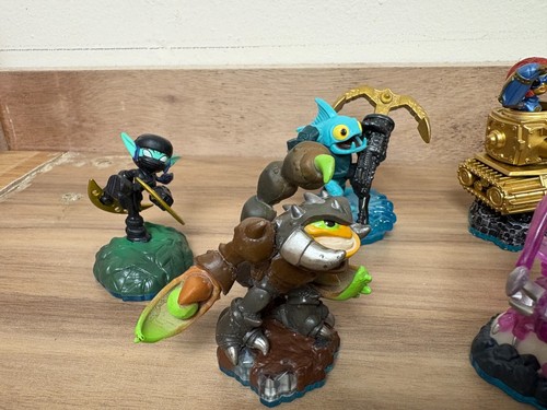 Skylanders Swap Force - 8 Figure Bundle - Bumble Blast Cynder Prism Break +More - Picture 2 of 5
