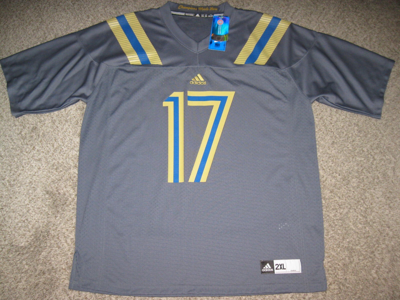 Foto 1 di 6