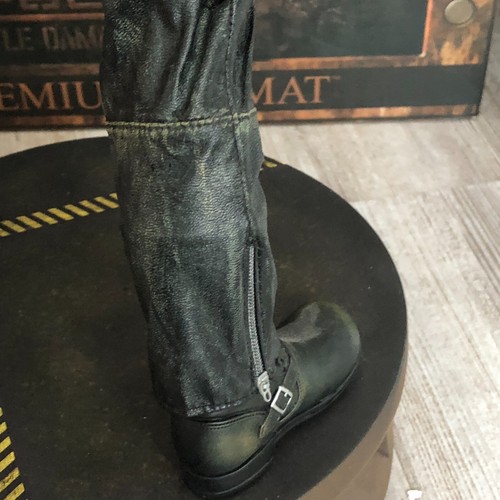 SIDESHOW T2 TERMINATOR 2 JUDGMENT DAY T-800 Premium Battle Damaged - Picture 15 of 20