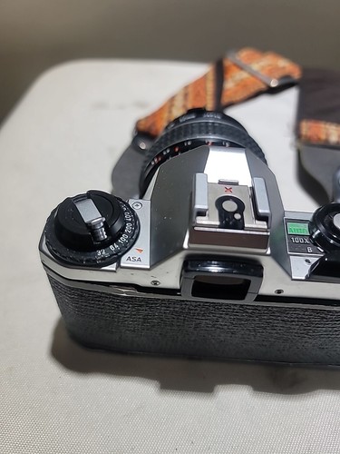 Pentax MG 35mm SLR Camera + 52mm lens Black And Chrome W/ Strap And Manuals - Picture 8 of 11