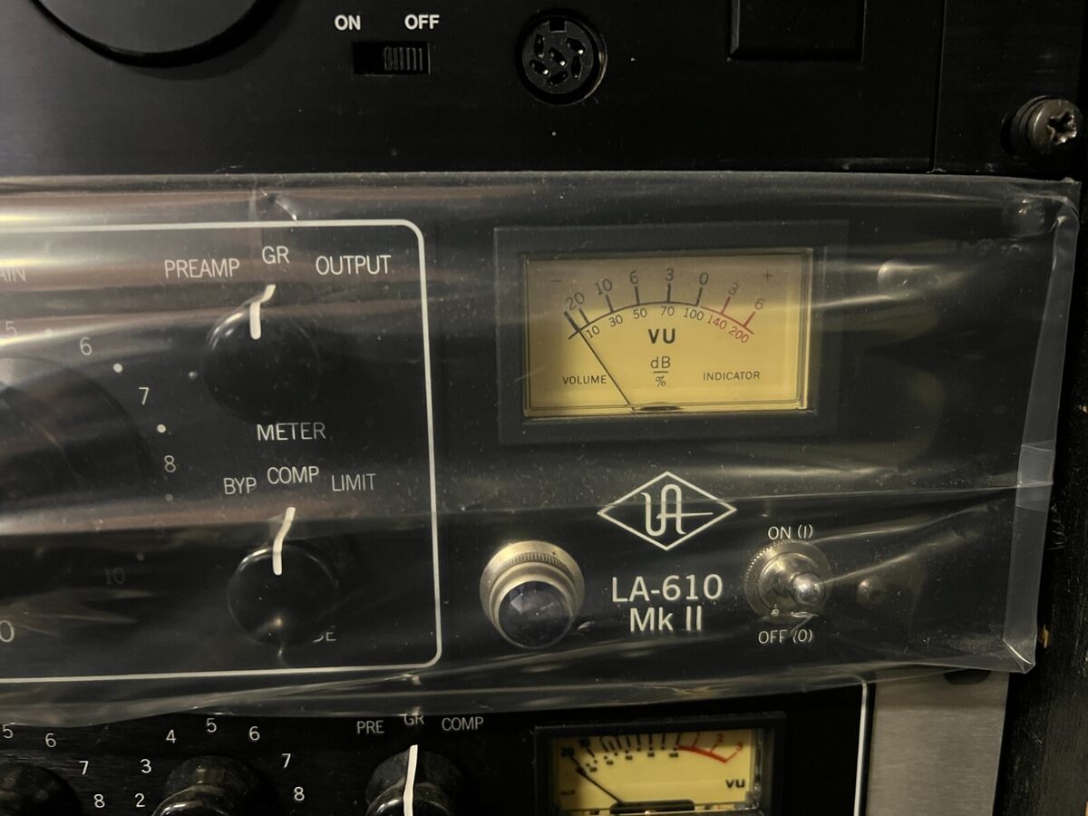 Universal Audio LA-610 MK 2 Tube Studio Recording Pre amp Universal Audio LA-610 MK 2 Tube Studio Recording Pre amp