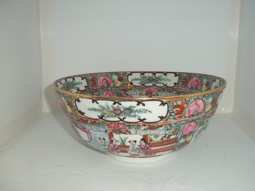 VINTAGE FAMILIA ROSE MEDALLION PORCELAIN BOWL LGE 10X4.5" HANDPAINTED - Picture 3 of 11