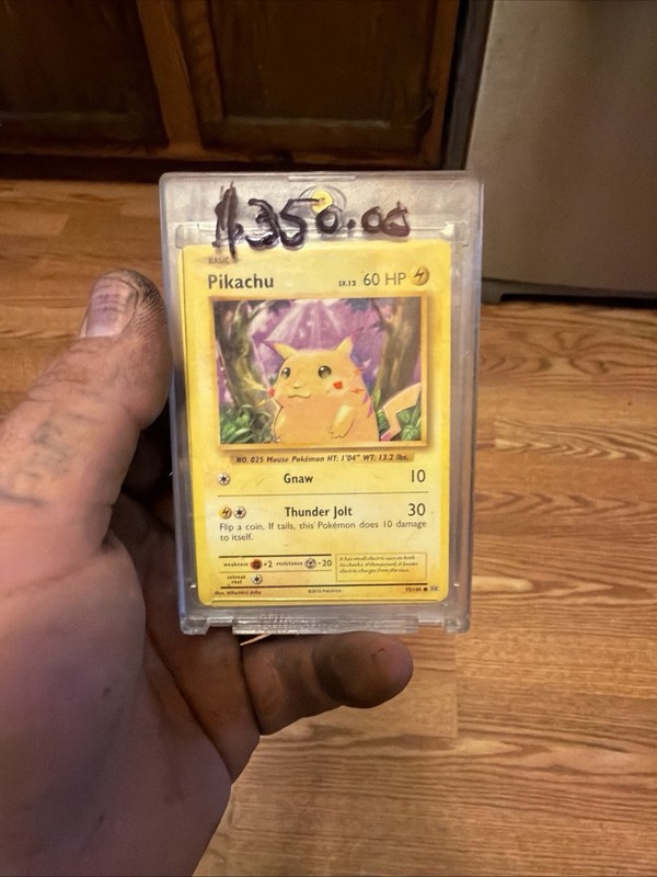 Pikachu red cheeks 