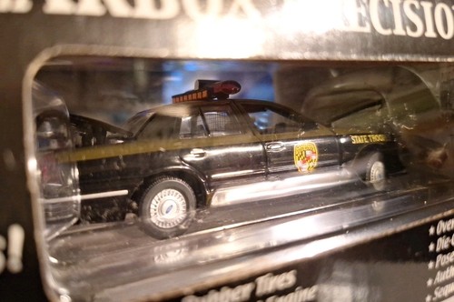 Limited Edition GEARBOX: 1:43 2002 Ford Crown Victoria Maryland STATE POLICE - Picture 10 of 11