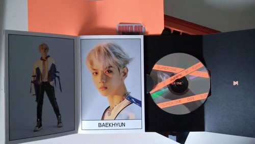 SuperM Super One Deluxe Box Set With CD + Book + Inserts K-POP Dangerous Woman - Picture 5 of 6