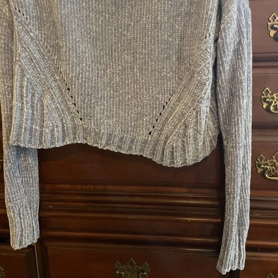 Suéter mediano para mujer Charlotte Russe azul claro punto suave Foto 4 de 4