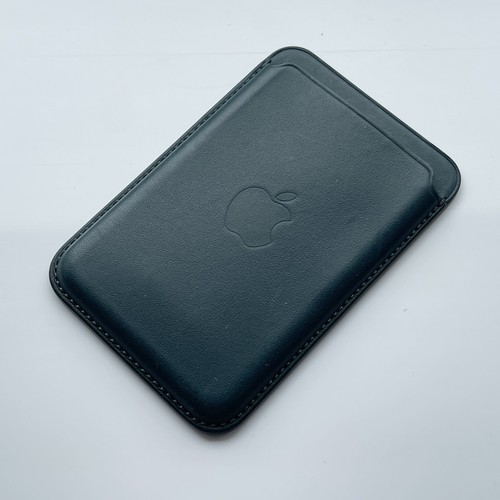 Genuine Apple iPhone Leather Wallet Magsafe with Find My - SEQUOIA GREEN - 第 3/9 張圖片