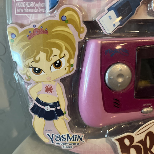 Miuchiz Bratz Babyz Cloe Adventurez Class Virtual World Digital Handheld New - Picture 5 of 10