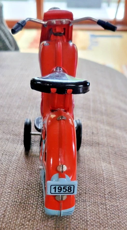 1958 Harley-Davidson Tin Toy Replica with Sparking Friction Motor by Xonex - Image 4 of 4