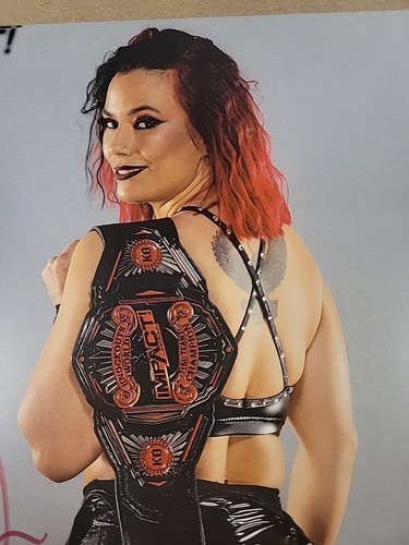 IMPACT Wrestling Knockout Killer Kelly Signed 8x10 Photo 1 Autograph - Picture 4 of 5